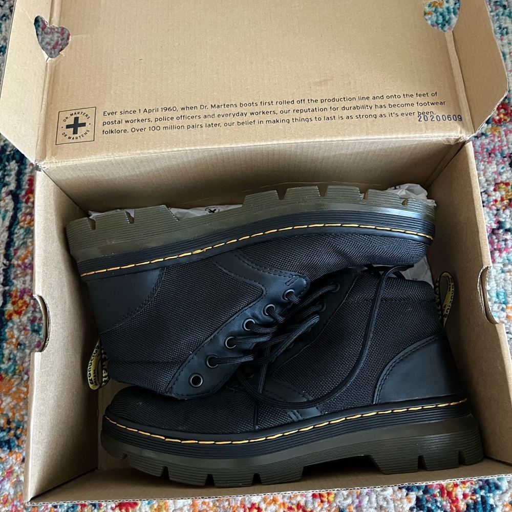 Dr. Martens women’s Boots